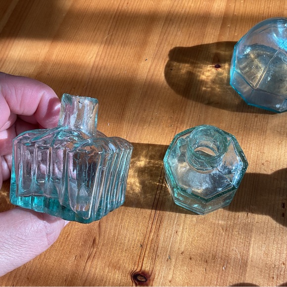 ANTIQUE TEAL GLASS INK BOTTLES VICTORIAN ICE BLUE LOT OF 3 VINTAGE SCARCE! - Picture 8 of 15